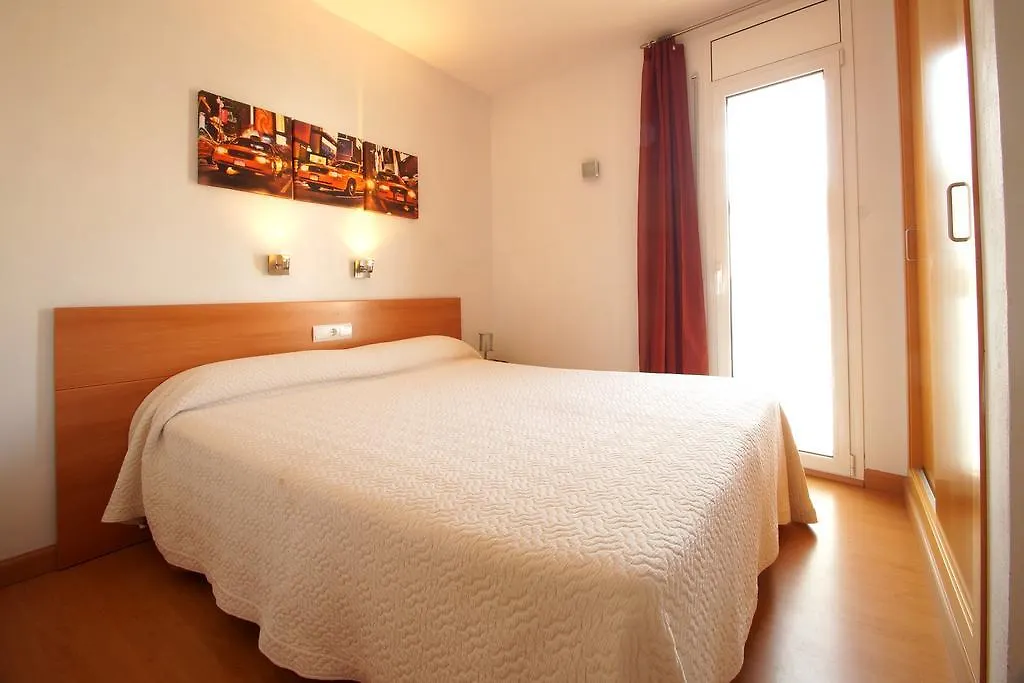 Aparthotel Arenal Pals 2*,