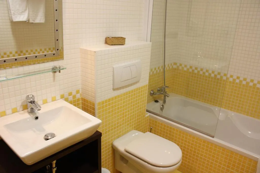**  Aparthotel Arenal Pals İspanya
